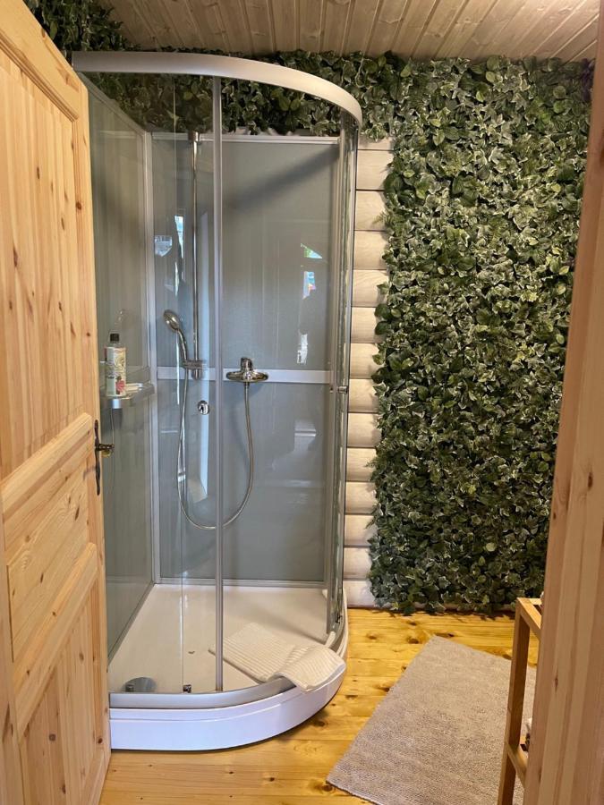 Wellness Huette Am Zwenkauer See Bei Leipzig Exterior foto